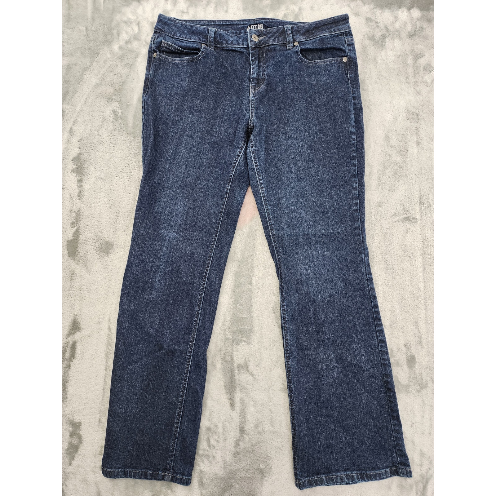 Apt 9 Maxwell Fit Bootcut Jeans Size 14 Blue Dark Wash Stretch Denim Mid Rise